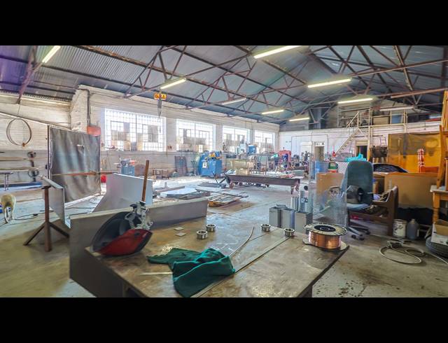 495M² FACTORY FOR SALE IN BOOYSENS